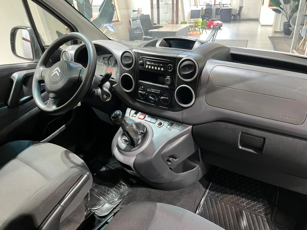 imagen 0 de vehiculo con id 2243